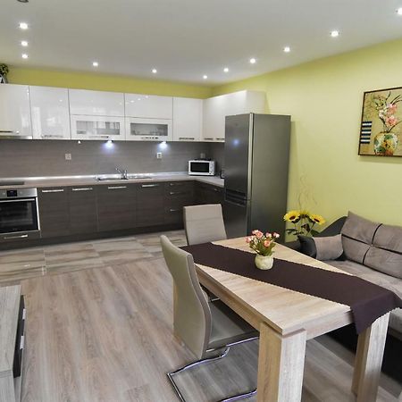 בורגאס Apartment Deni מראה חיצוני תמונה