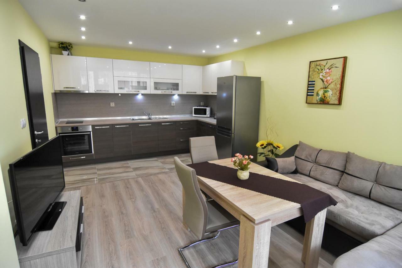 בורגאס Apartment Deni מראה חיצוני תמונה